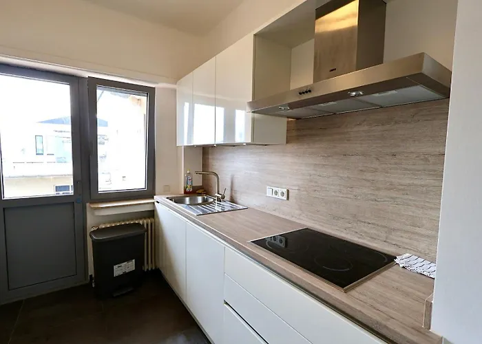 Center * لوكسمبورغ